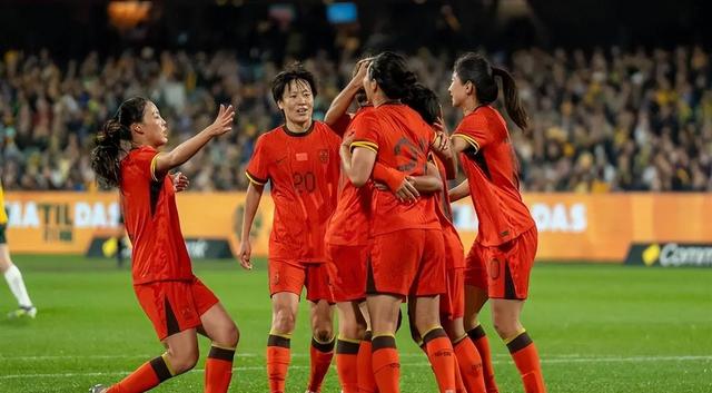 包含中国女足强势卫冕，实力无可匹敌的词条